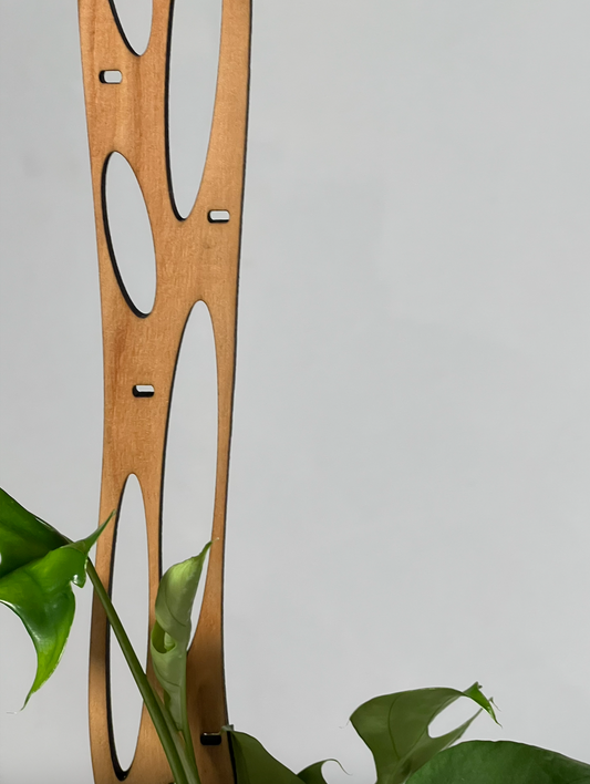 Flux Red Cedar Slim Plant Trellis