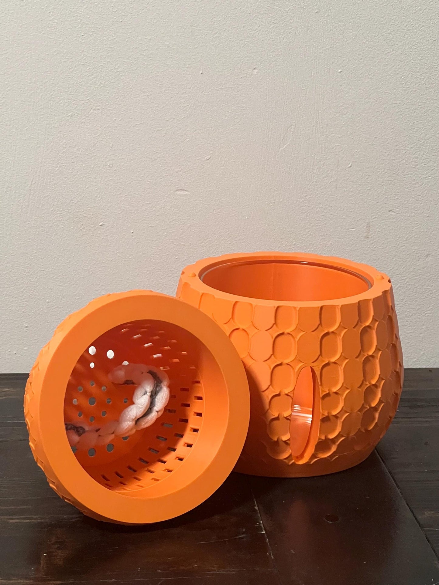 Tirla Self-Watering Plant Pot - 19 Colours